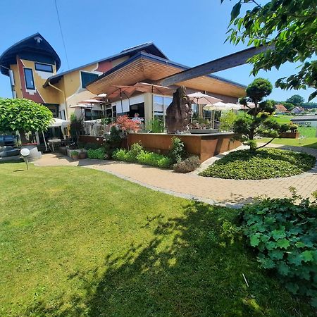 Malerwinkl Restaurant + Kunsthotel Hatzendorf Dış mekan fotoğraf