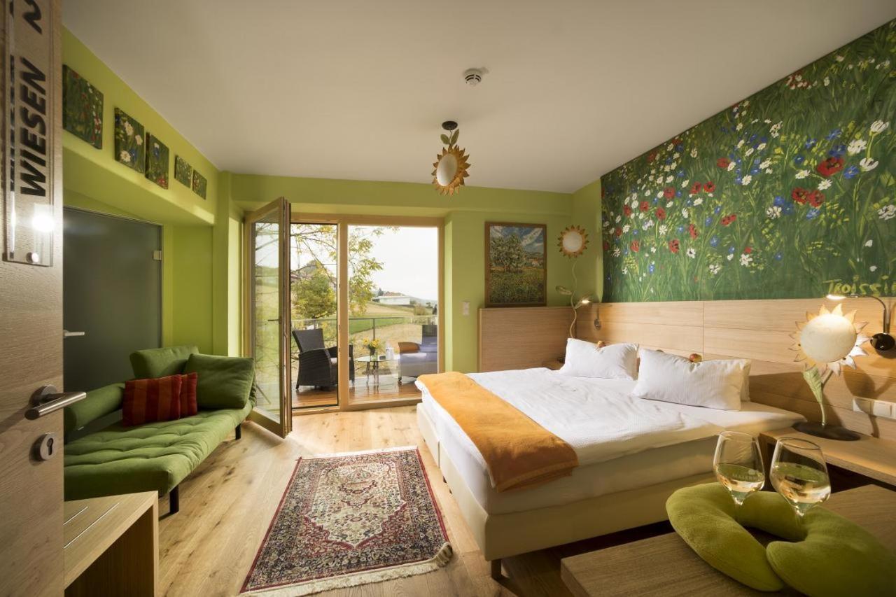 Malerwinkl Restaurant + Kunsthotel Hatzendorf Dış mekan fotoğraf