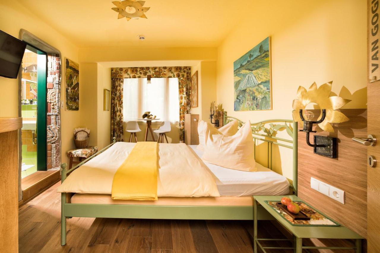 Malerwinkl Restaurant + Kunsthotel Hatzendorf Dış mekan fotoğraf