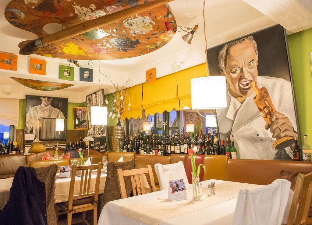 Malerwinkl Restaurant + Kunsthotel Hatzendorf Dış mekan fotoğraf
