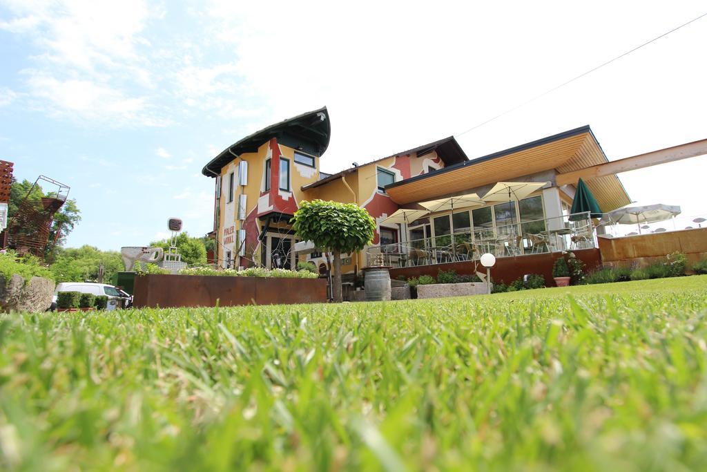 Malerwinkl Restaurant + Kunsthotel Hatzendorf Dış mekan fotoğraf