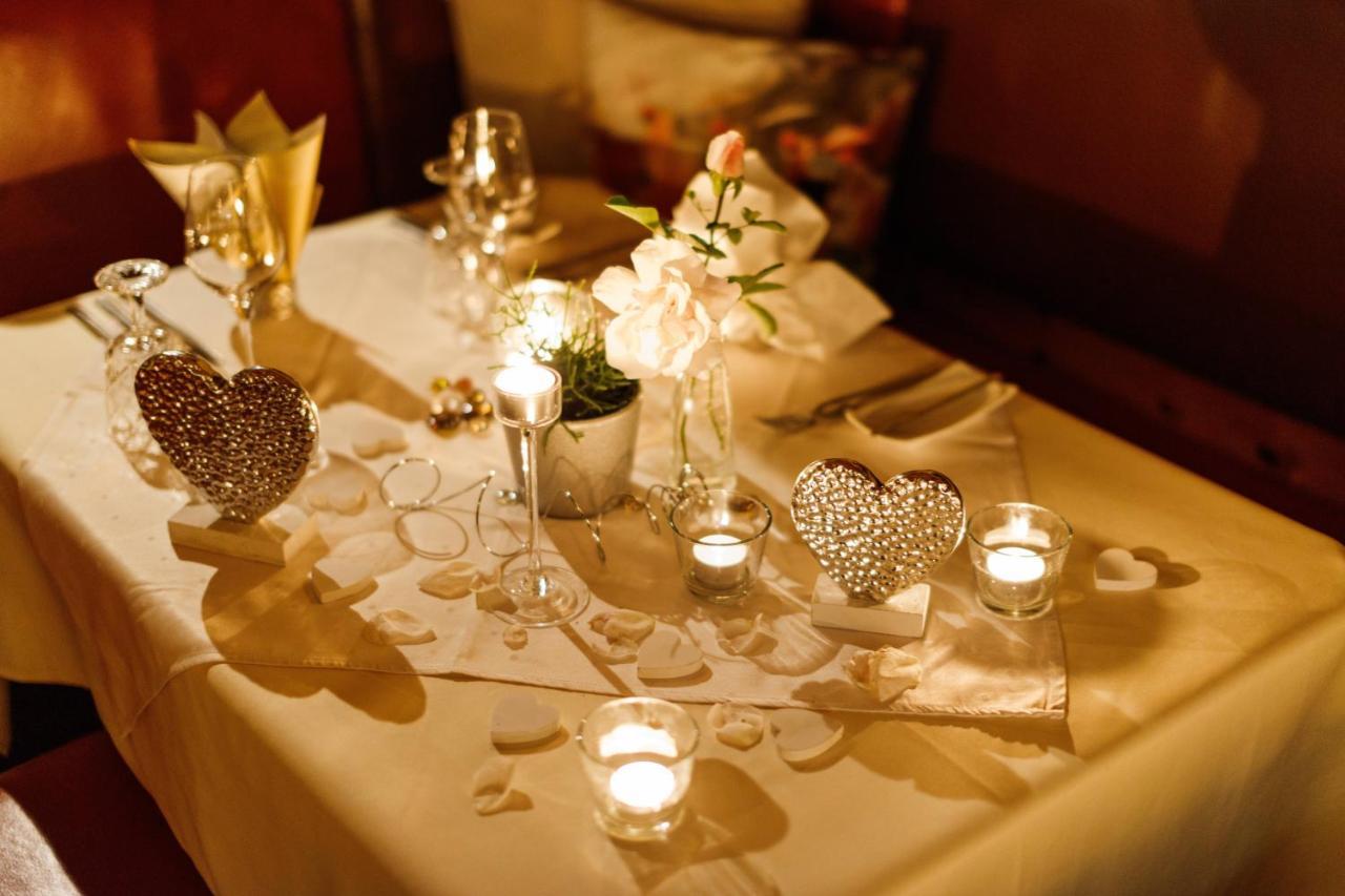 Malerwinkl Restaurant + Kunsthotel Hatzendorf Dış mekan fotoğraf